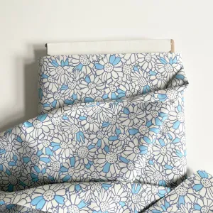 Paintbrush Studio : Pretty Petals - Blue