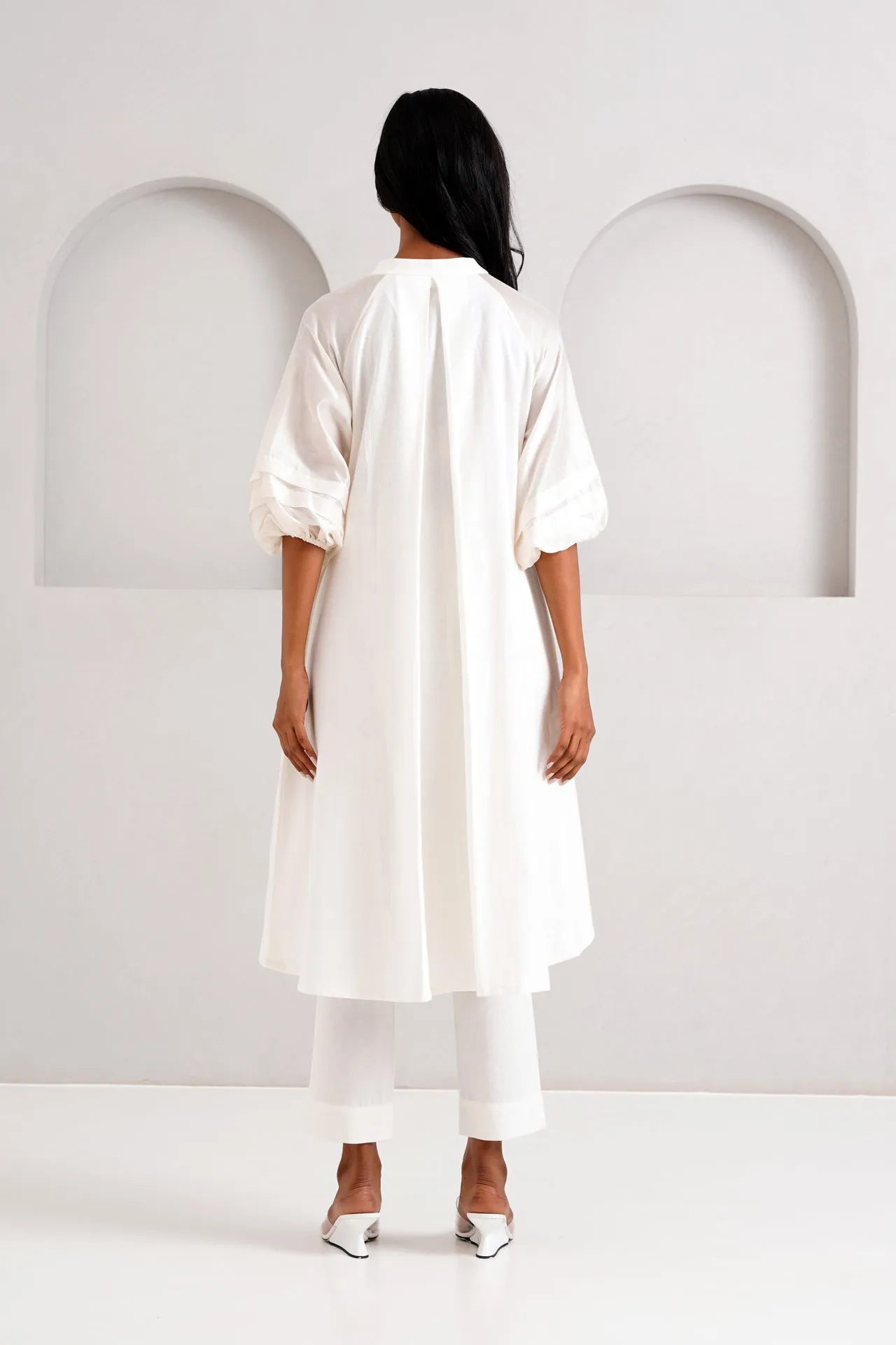 White Suvi Set - Embroidered Tunic   Pants